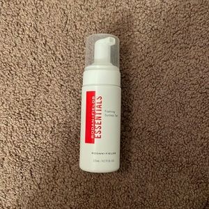 Rodan and Fields Sunless tanning foam